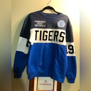 The Tradition brand sz L Tennessee Adult Sweater